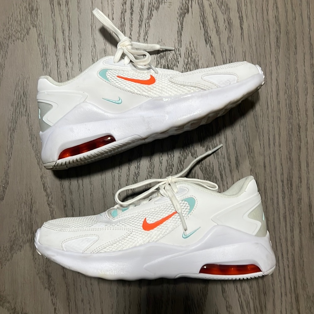 USED - NIKE Air Max Bolt Shoes White Women’s Size 8